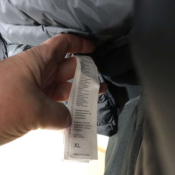 Fabletics Lightweight Adventure Vest Sz XL - Picture 7 of 7